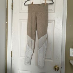 Old Navy Leggings Womens Small Tan White Colorblock High Rise Pilates Balletcore